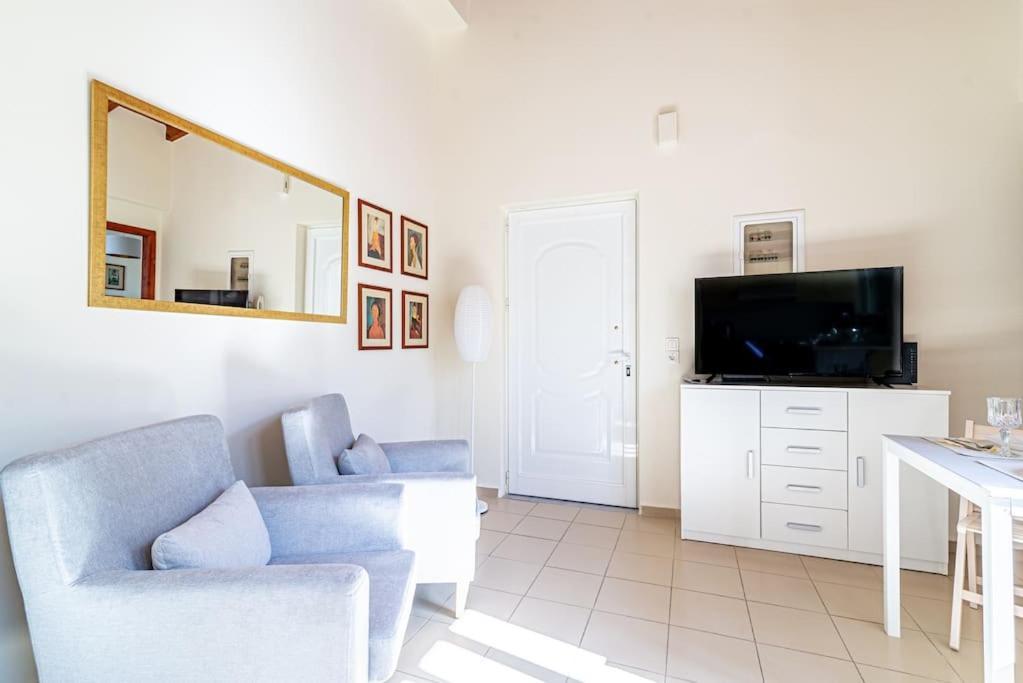 Cozy In The Heart Of Center Heraklion (Crete)